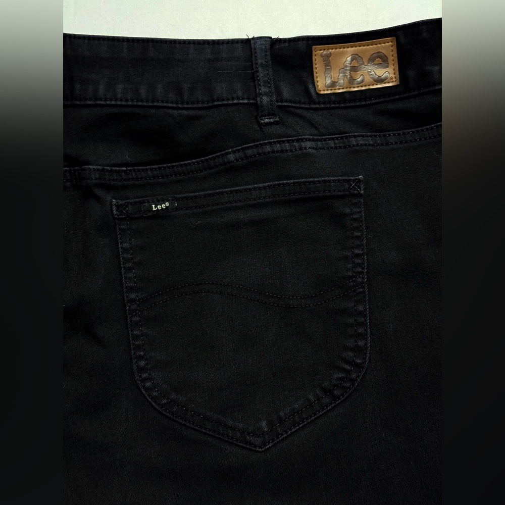 Lee Women’s Plus 26W Flex Motion Bootcut Black Jeans Mid Rise Regular Fit - Picture 5 of 9